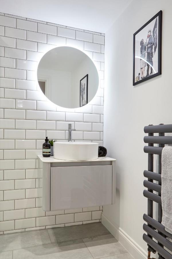 Stylish, Spacious Flat With Private Parking Bristol Exterior photo